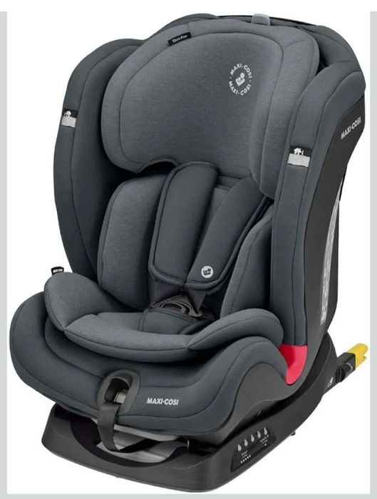 Детско столче за автомобил / кола. Maxi Cosi made in Italy.