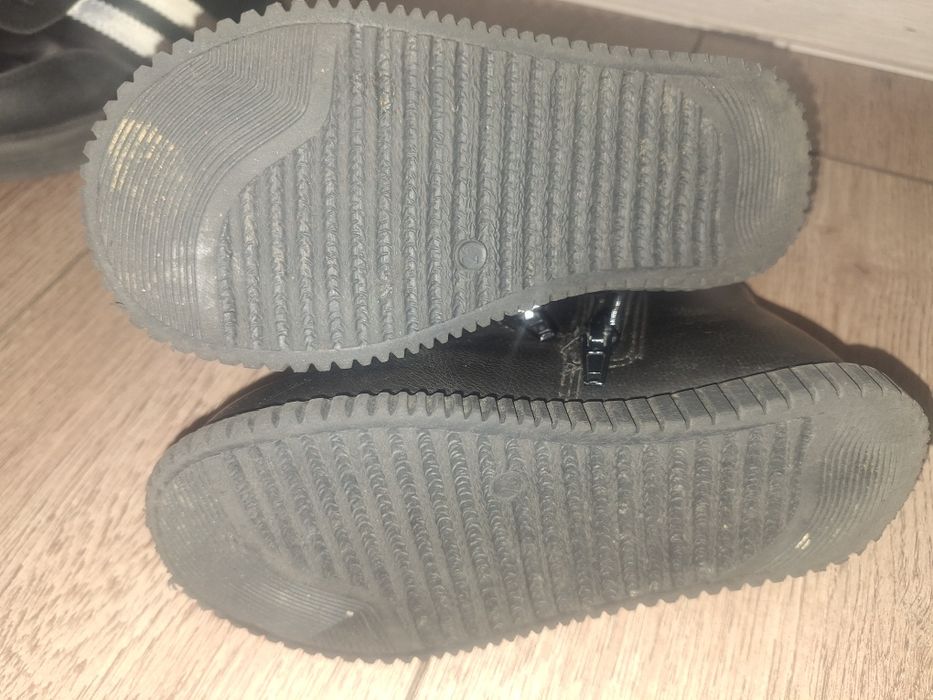 Детская обувь 29 и 26 размеры