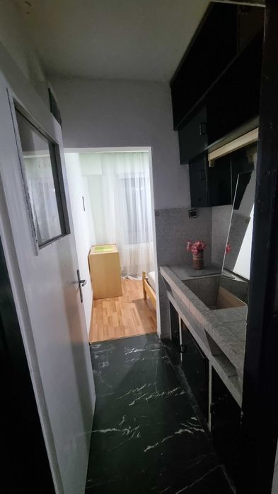 Дава се под наем Тристаен апартамент в Ловеч, Здравец - 64 кв.м за 204 € - Снимка #1