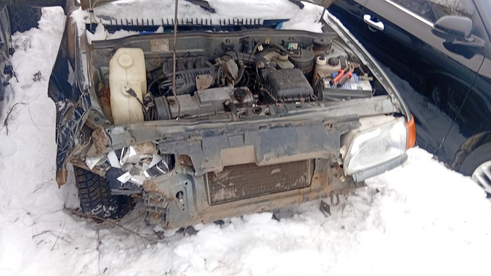 На разбор, без дисков, заводится