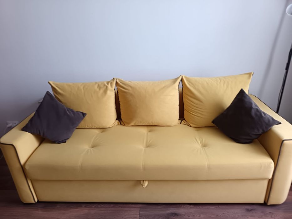 Продаётся диван для гостиной