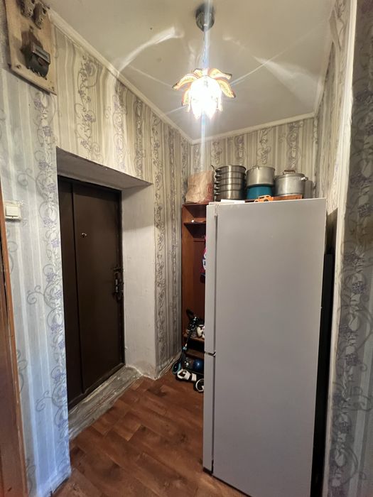 Продам 1 ком кв 30 м2 в районе 3 школв