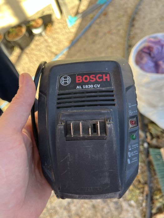 Продам зарядку на инструмент