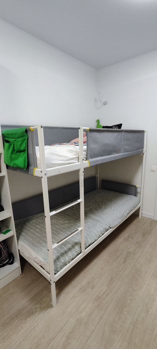 Кровать двухъярусная икея с матрасами