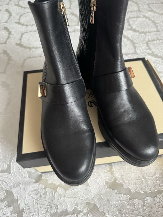 Продаю срочно батинка осеняя