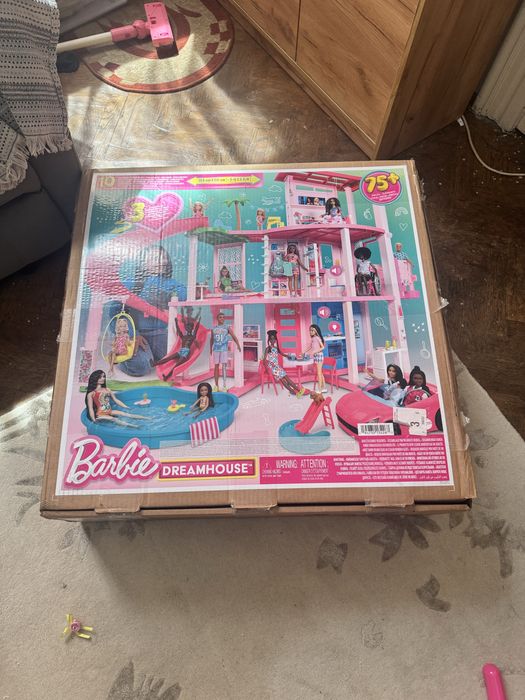 Barbie DreamHouse
