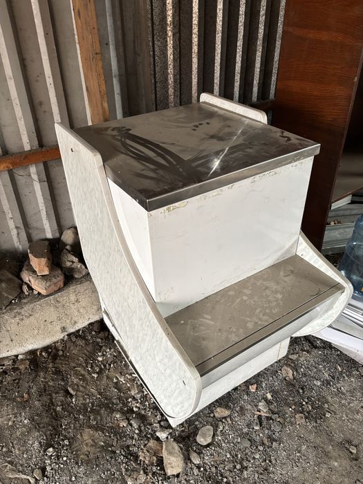 Прилавок или тумба