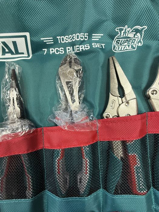 Комплект клещи Total 7 части