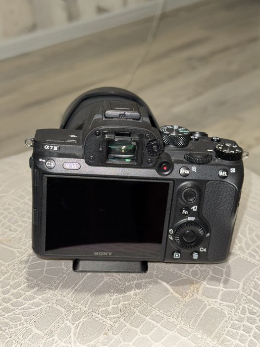 Фотокамера Sony Alpha A7 III kit 28-70mm