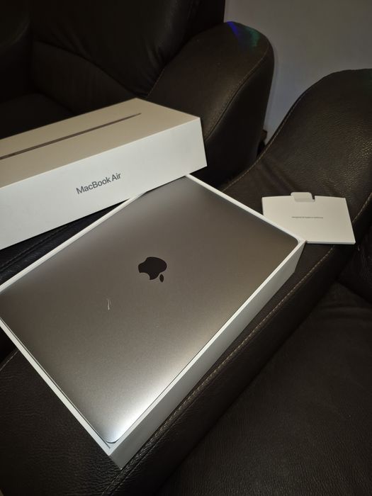 Apple Macbook Air (M1, 2020)