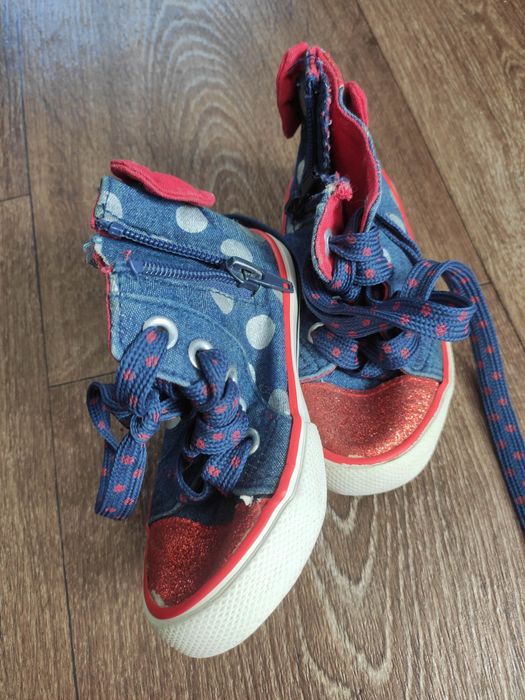 Ботинки на девочку