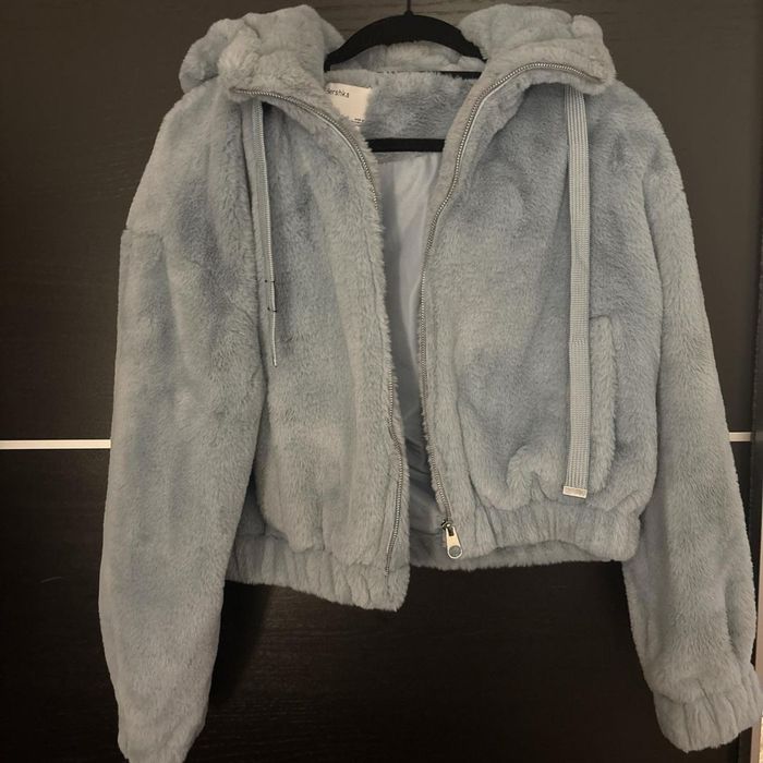 Bershka-пухено синьо яке-