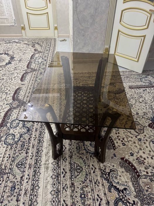 Zamonaviy shisha stol (mehmonxona yoki ofis uchun)