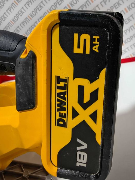 Акумулаторен ръчен циркуляр DeWALT DCS391N-XJ,18V,165 мм.,5150об/мин