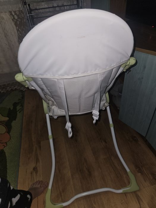 Vând masă de mâncat copii