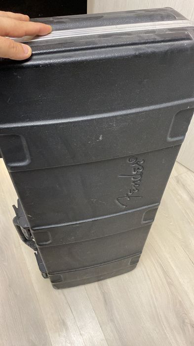 Продам электрогитару Fender Squier Affinity, торг есть
