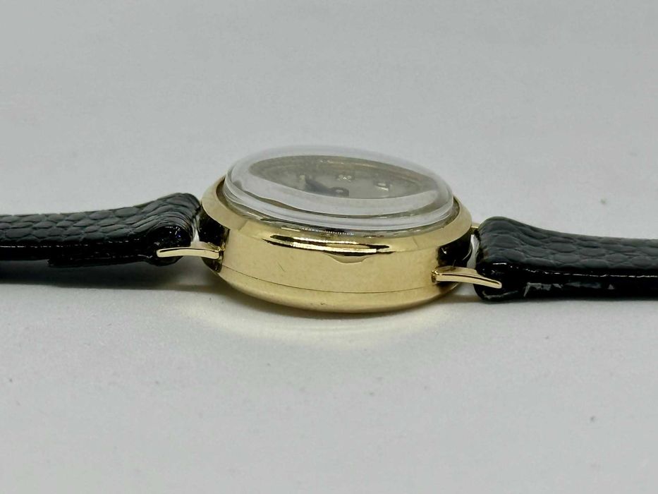 Дамски механичен златен часовник MAJEX INCABLOC / 9к GOLD