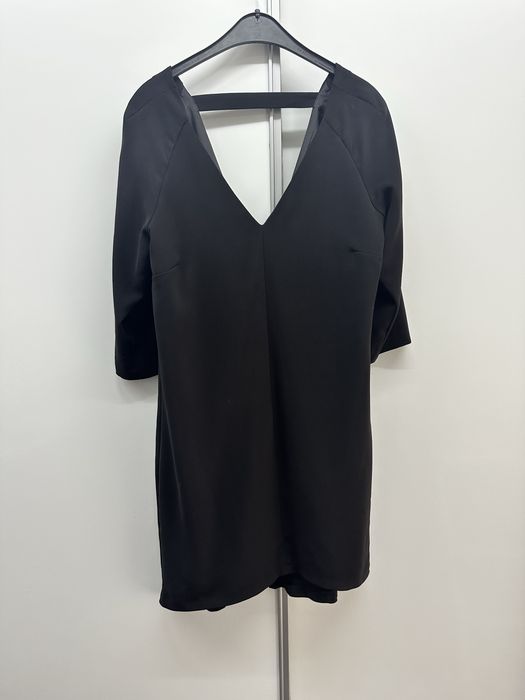 Rochie neagra Reserved asimetrica cu fermoar