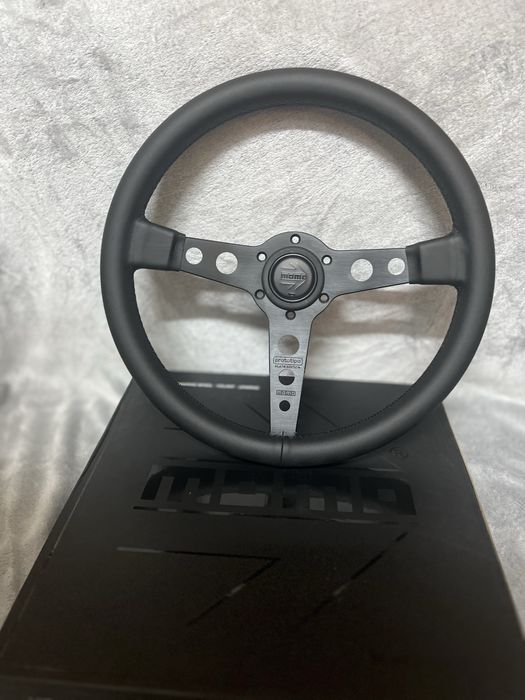 Спортен Волан momo