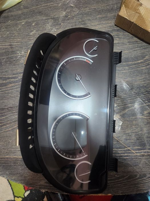 Продам щиток прибора на Бмв ф10 и спойлер Бмв ф15