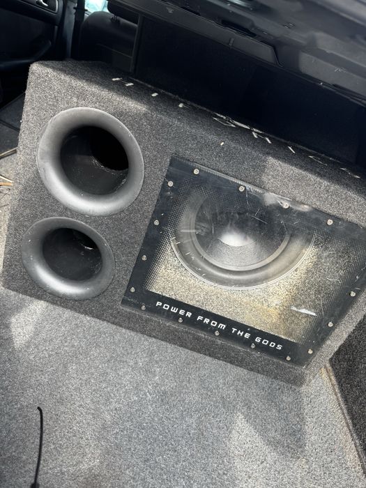 Vand subwoofer Hifonics. 1400W 500rms. 4 ohmi Magnat, Crunch, Blaupunckt Boss.