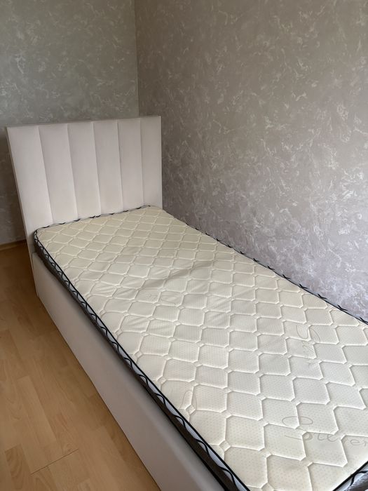Продам односпальную кровать