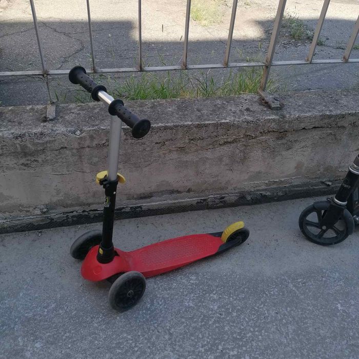 Детска тротинетка!