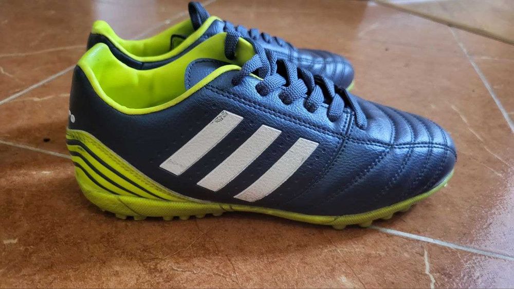 Кроссовки для футбола (сороконожки) для мальчика, 37 размер
