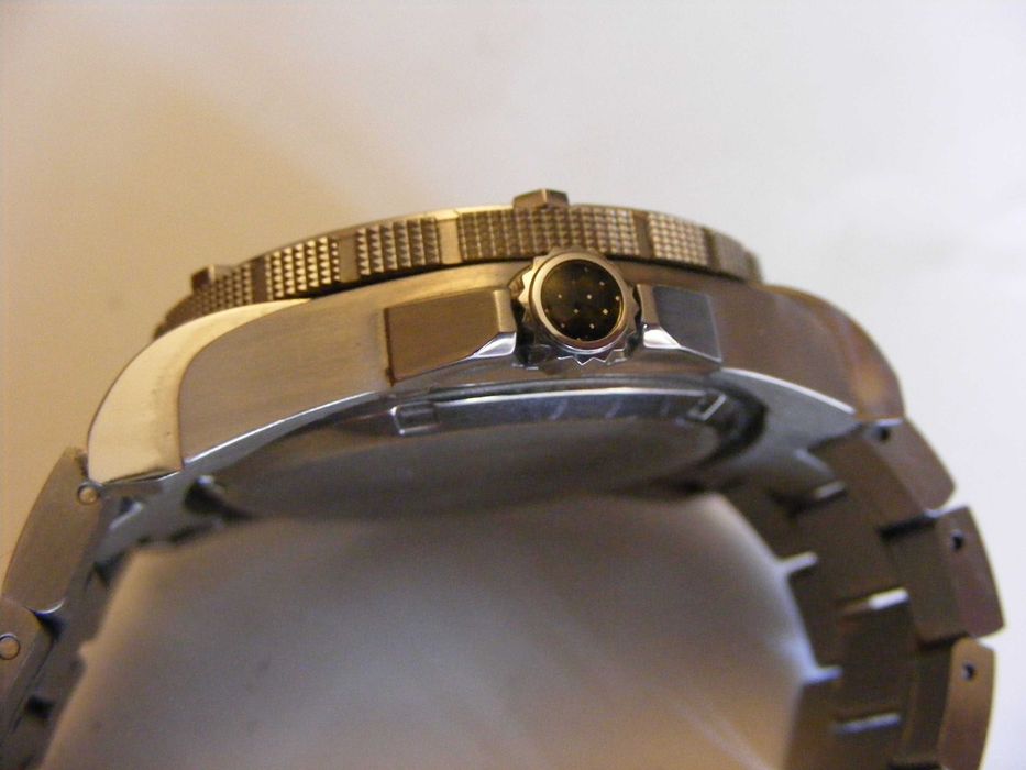 Bulova Precisionist Champlain Watch 300 Meters Carbon