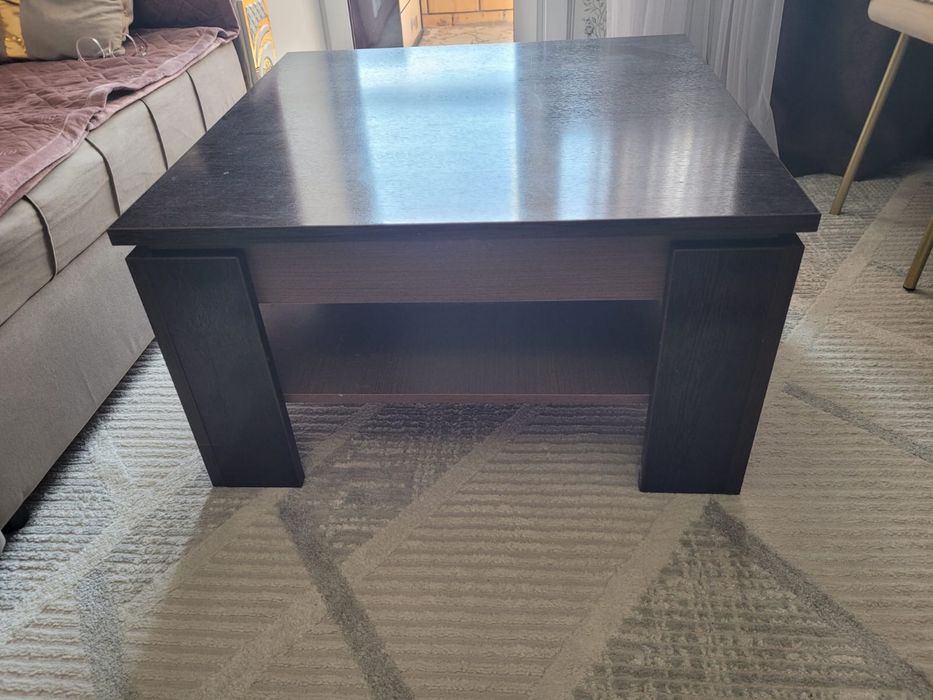 Продам журнальный столик