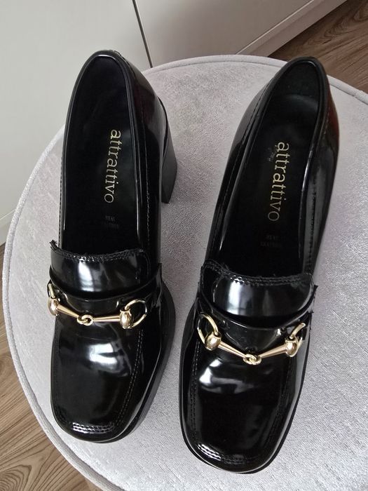 Черни лачени обувки ATTRATIVO