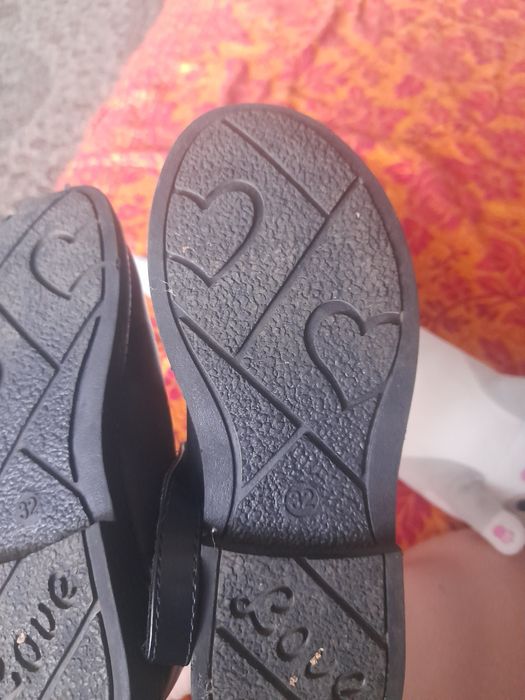 Обувь в школу для девочки