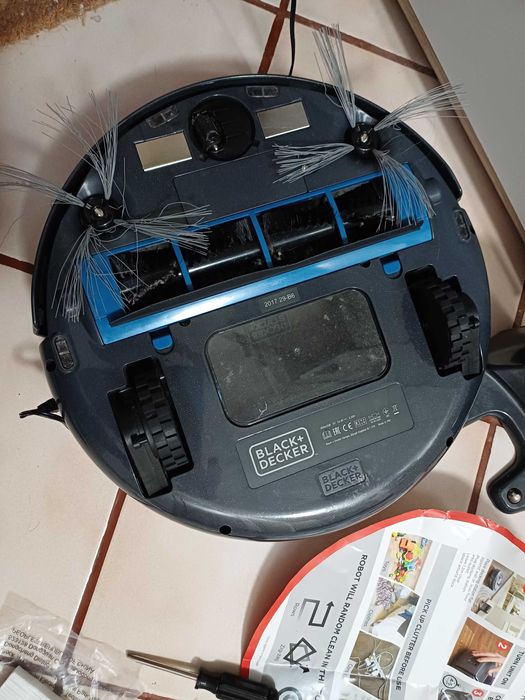 Прахосмукачка робот Black and Decker