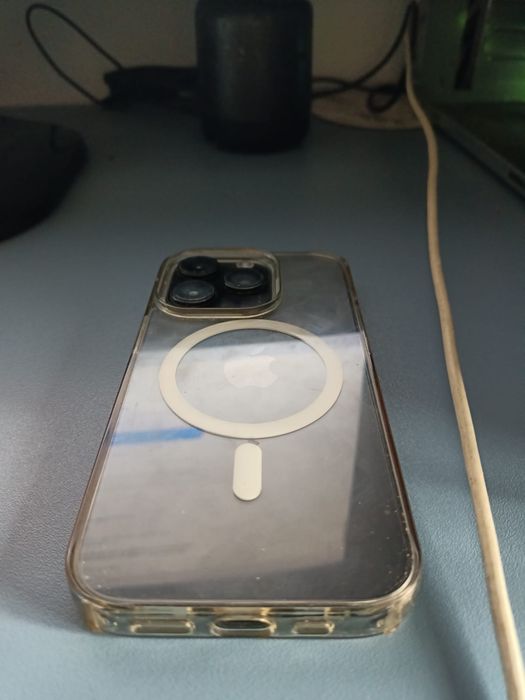 Vand urgent Iphone 14 pro ingrjit