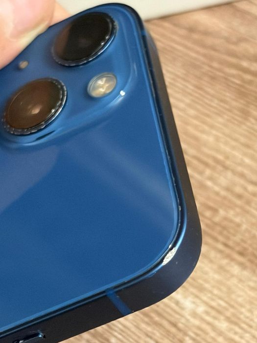 Продам Apple 13. Цвет синий