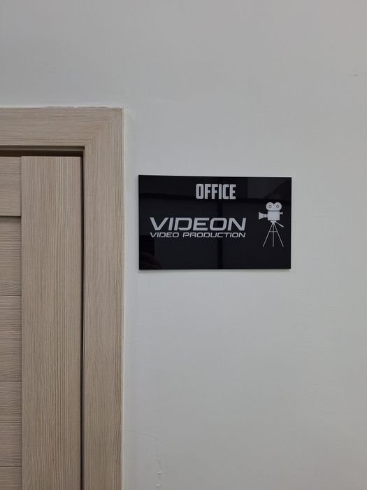 Таблички 3д съёмным