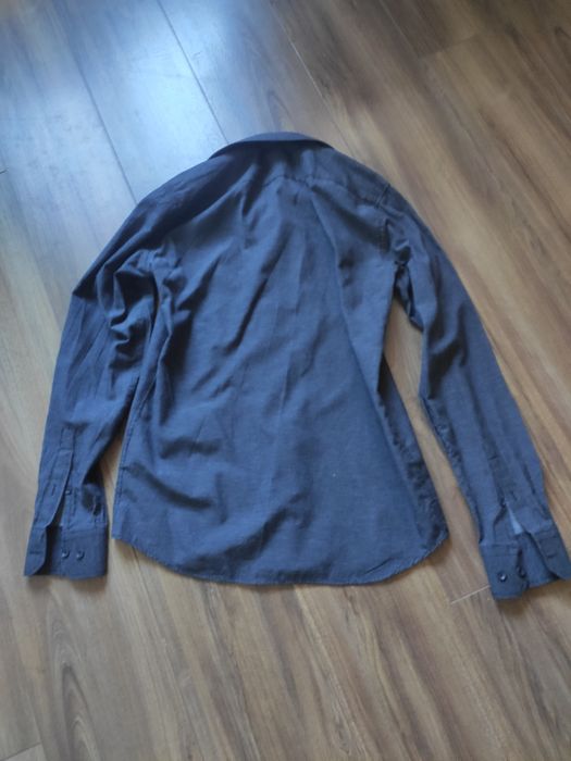 Черна риза с дълъг ръкав