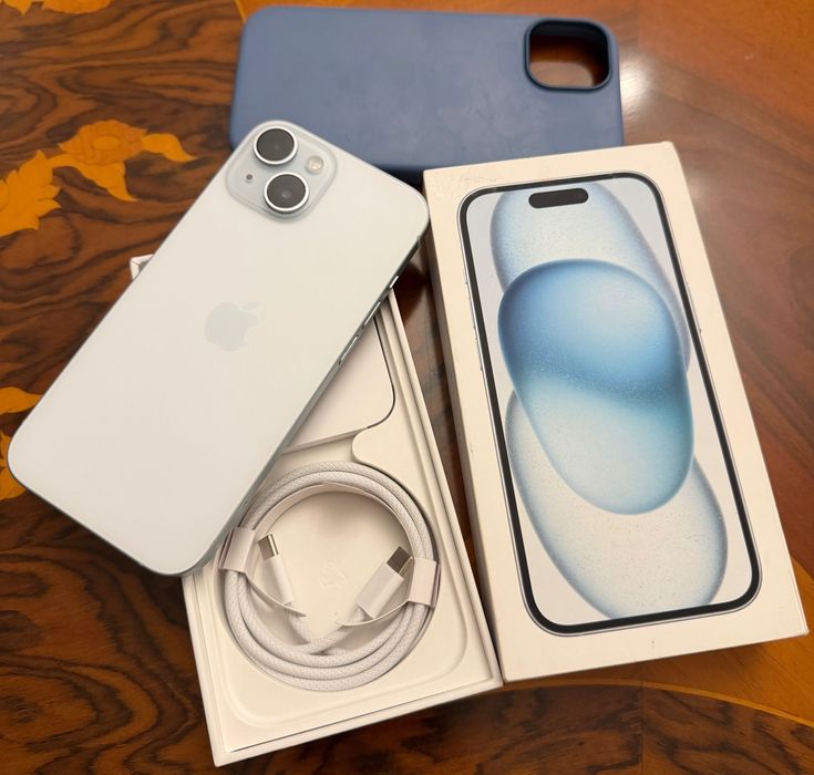 Iphone 15 Blue 128gb full box cu toate accesoriile noi 87% stare sanat