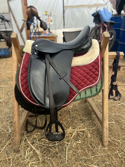 Седло за конна езда