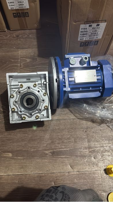 Редукторы моторы Планетарный Червячный