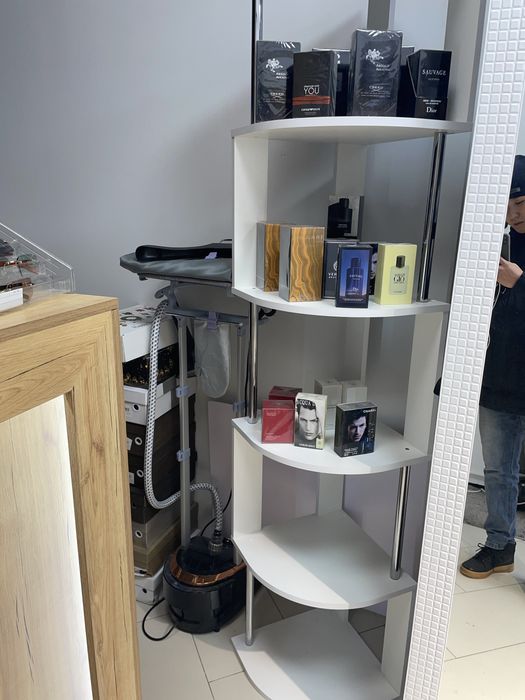 Оборудование для магазина одежды