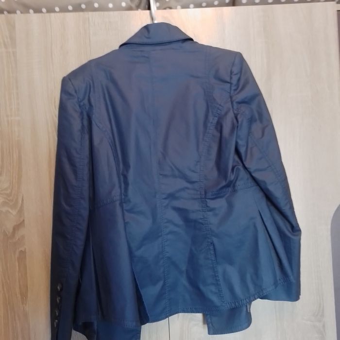 НОВИ Рокля и Сако Kensol