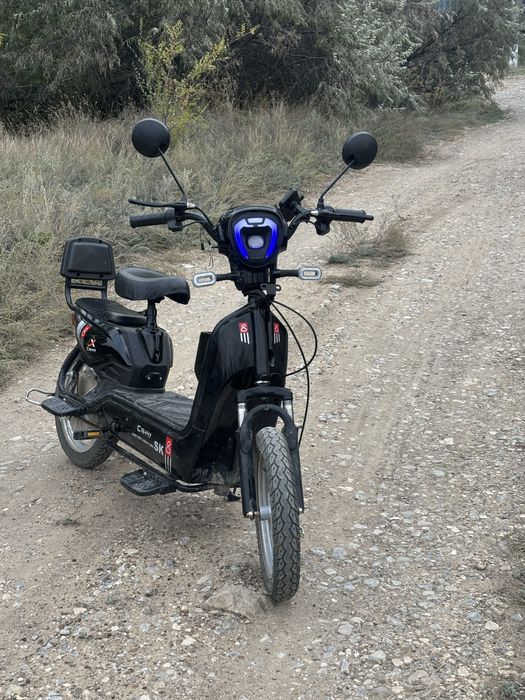 продам скутер ск8