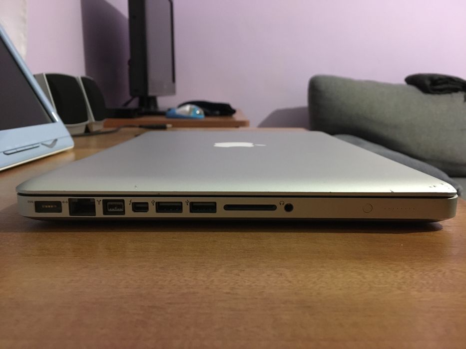 Лаптоп Apple MacBook Pro (13", Mid 2012) + GSM  Apple iPhone 4 (16GB)