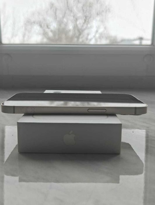 Айфон 13 мини в отличном состоянии