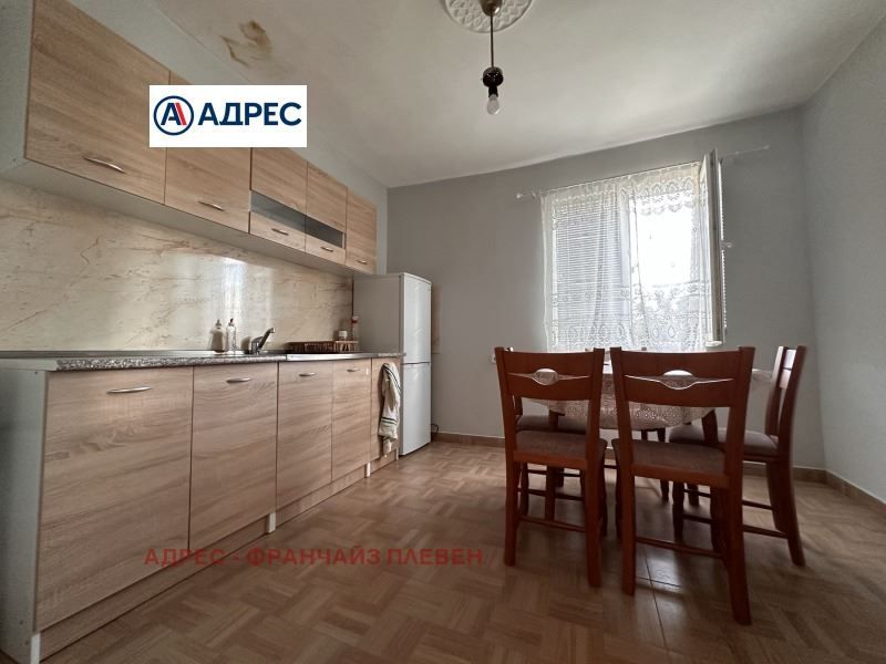 Продава се Къща в с. Дисевица, Област Плевен - 90 кв.м за 329 €/кв.м - Снимка #3