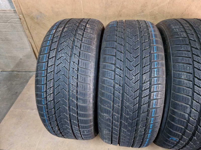 4 Gripmax R17 235/50
зимни гуми DOT2217