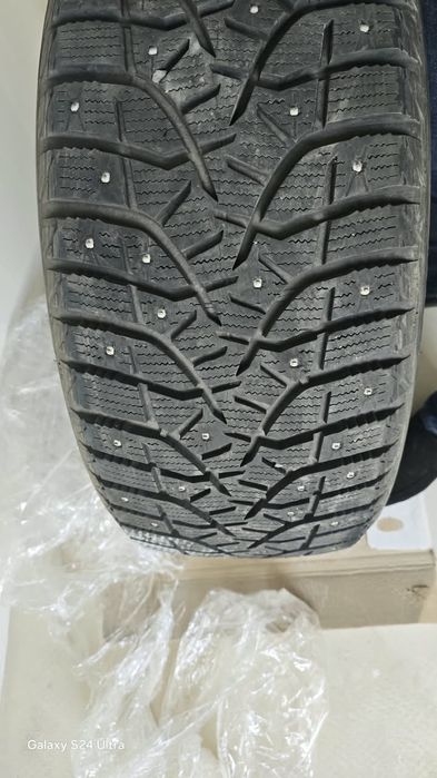 Продам комплект зимней резины