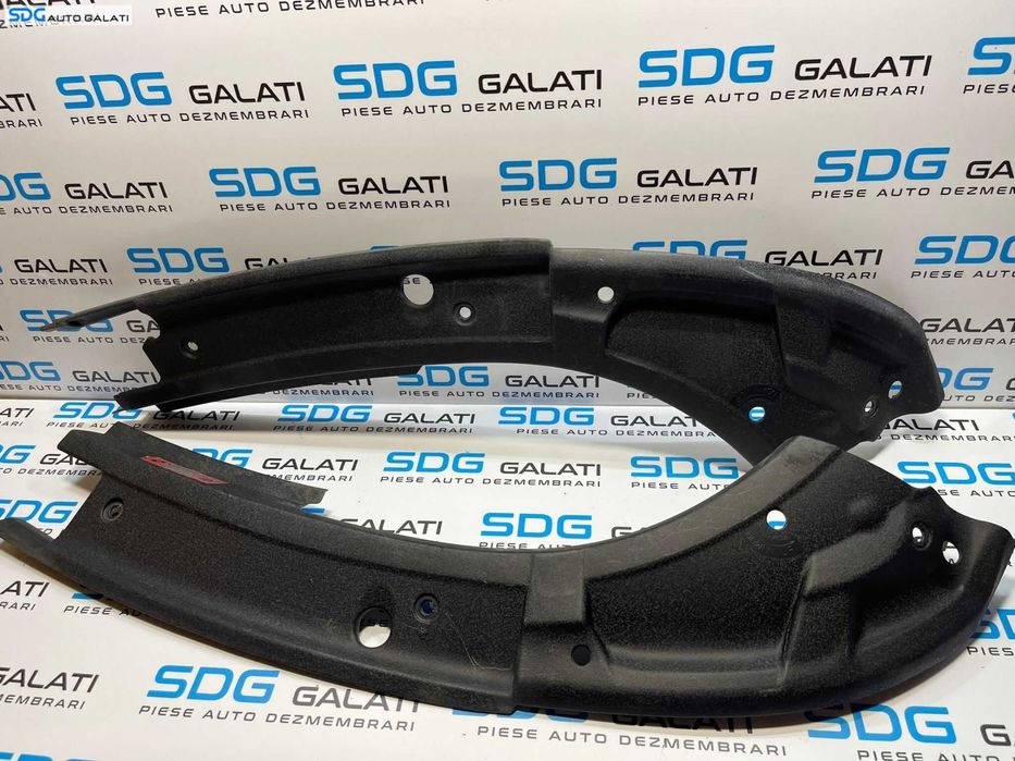 Set Capace Ornamente Plastic Tragher Trager Bara Spoiler Fata Audi TT 8N 1998 - 2006 Cod 8N0860441E 8N0860442E