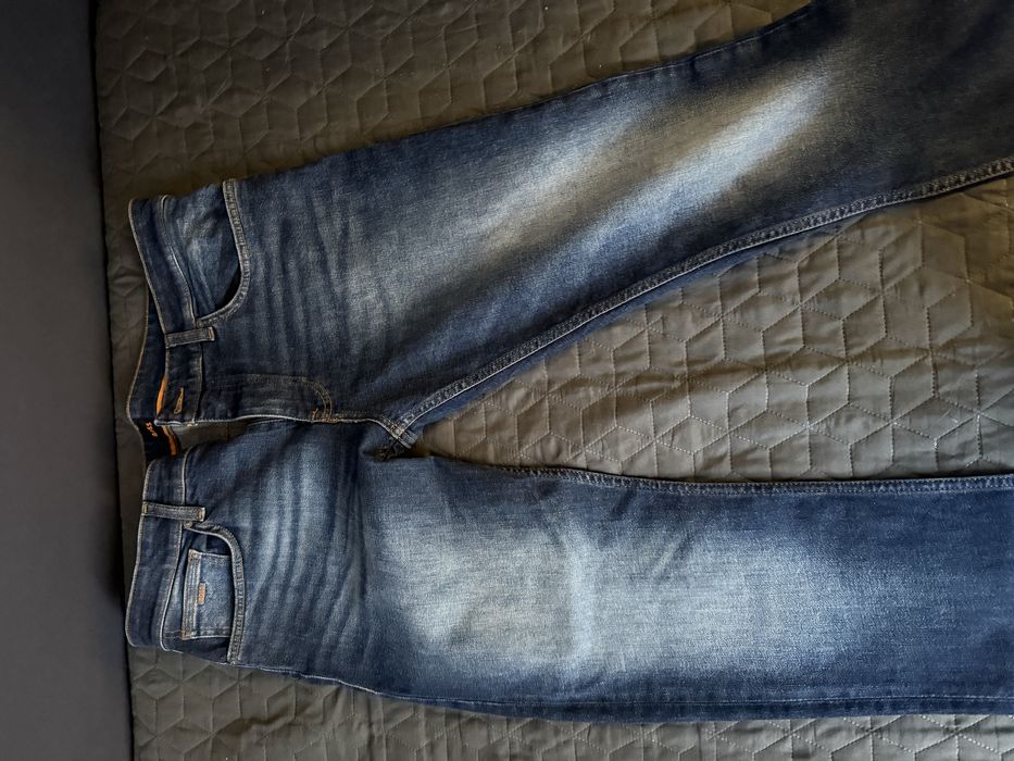 Blugi hugo originali